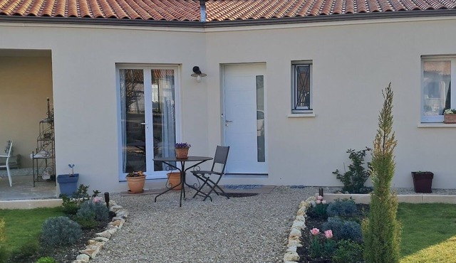 Comfortable vacation home, 15 minutes from La Palmyre beach.