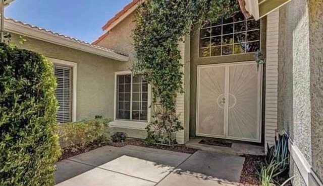 Comfortable VILLA ROSA close to Las Vegas Blvd.