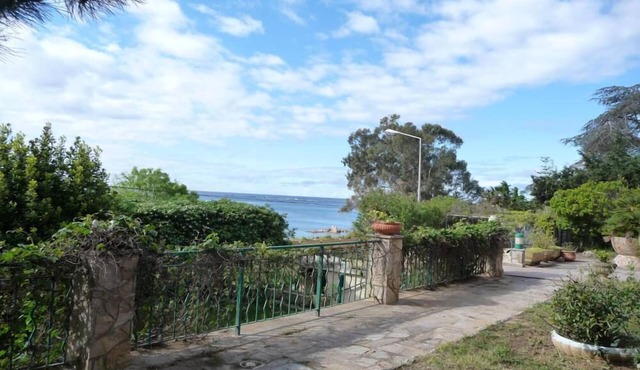 COMFORTABLE VILLA ROUTE DES SANGUINAIRES EXCEPTIONAL LOCATION, GARDEN