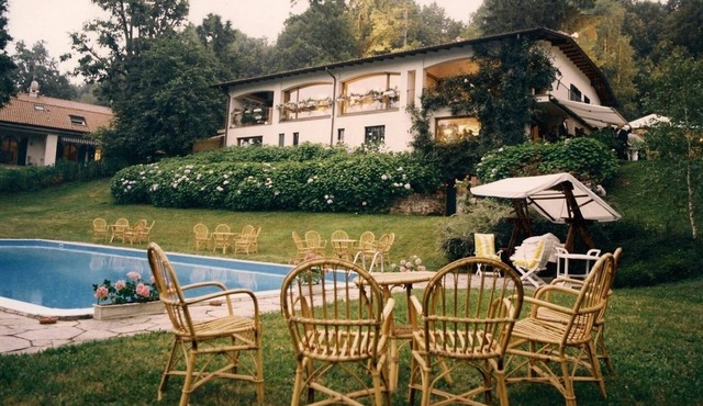 Comfortable villa with private pool and large garden, near Como and Milan