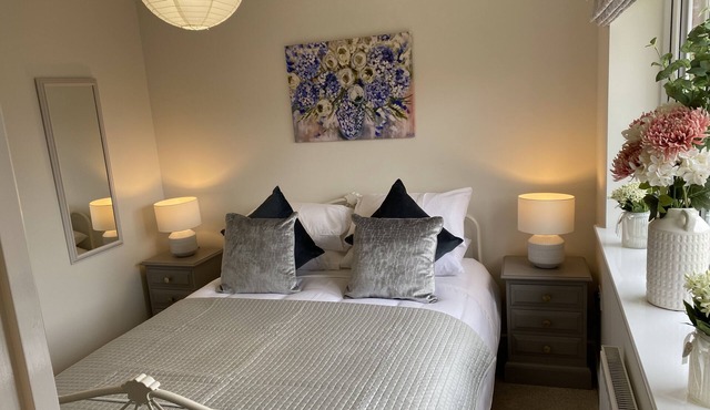 Comfortable Well Equipped Home In Isleham. Close to Newmarket, Ely & Cambridge