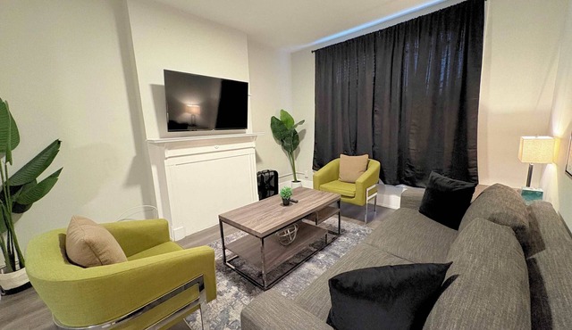 Comfortably Appointed & Spacious 3BR Apartment