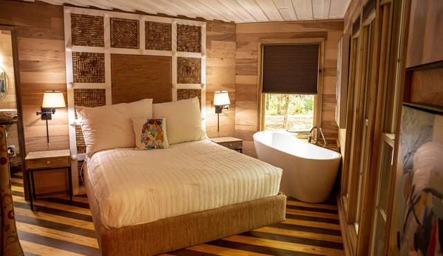 Comfortably Chic Loft-Style, Pet Friendly, Mentone's Favorite Couple's Retreat