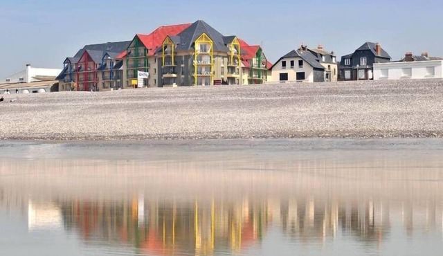 Comfortably furnished apartment with a sea view