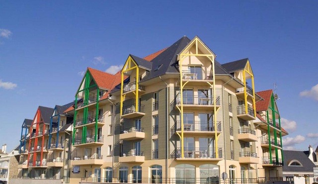 Comfortably furnished apartment with a balcony or terrace with sea view