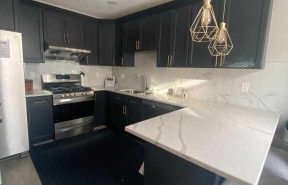 Comfortably Sleeps up to 14 - High Speed Wifi