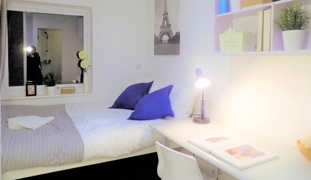 Comfory En-suite Room very close to Uni