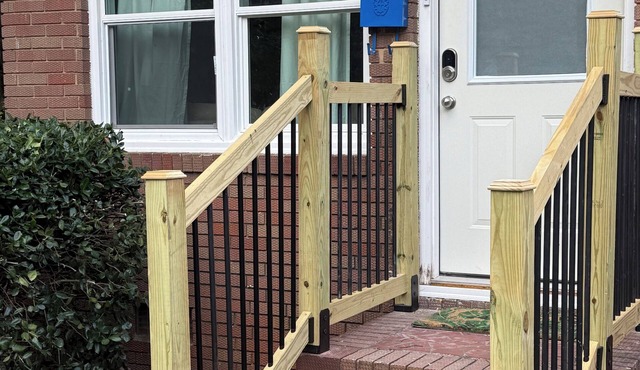 Comfy 1-bedroom apartment in south Charlotte with parking and yard
