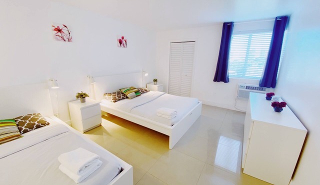 Comfy 1-Bedroom Apartment w/parking - Coconut Grove