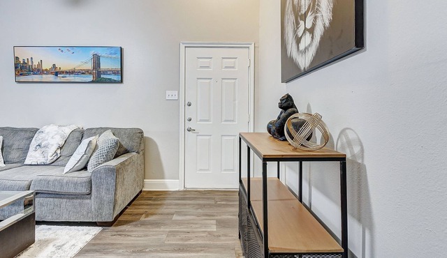 Comfy 1BD King Bed Free Parking Free Coffee