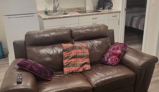 Comfy 2 bedroom basement & bathroom, close to a lot of stores & family friendly!