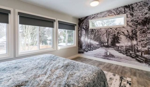 *Comfy* 2 Bedroom Oasis - Minutes to Downtown