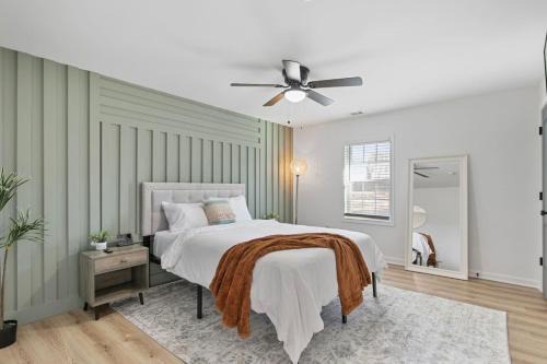 Comfy 2 bedroom w Free Parking