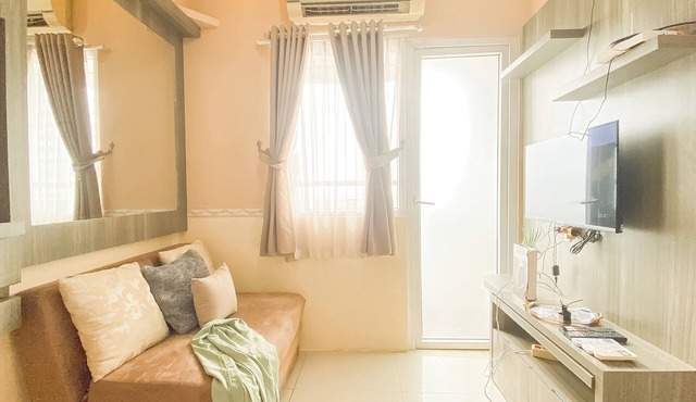 Comfy 2Br Near Mall At Green Pramuka City Apartment