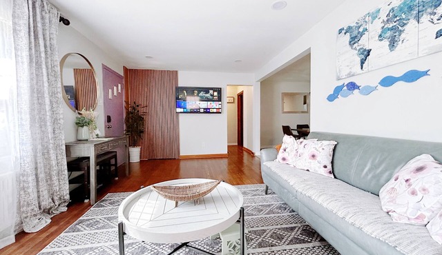 Comfy 3Bedrooms 2Bathrooms Excellent Location Home near to Downtown Pittsburgh