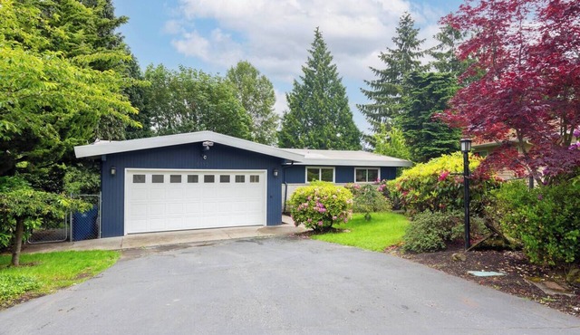 Comfy 3BR/2BA Lower Unit @Tukwila | Near Airport