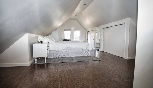 Comfy 3rd Floor Studio Near NYC