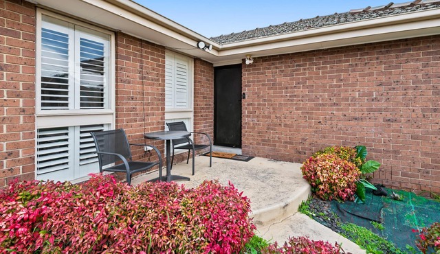 Comfy 4-Bed Home with a Generous Garden