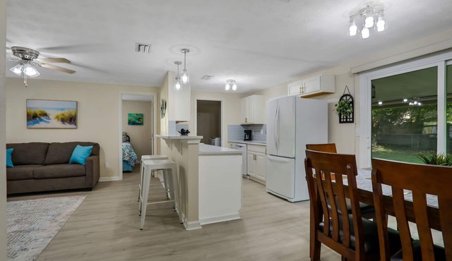 Comfy 5 bedroom -2 bathroom house in Orange Park