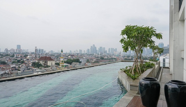 Comfy And Best Deal Studio At Nine Residence Apartment