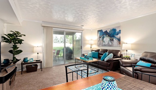 Comfy and Charming Eagle Townhome