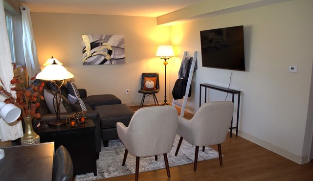 Comfy and Cozy 2-bedroom, 1 bath basement condo in lovely Lewiston with WiFi