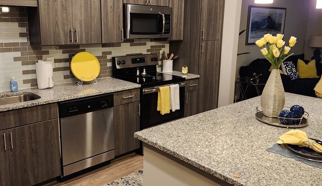 Comfy apartment close to it all!