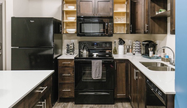 ⭐ Comfy Apartment Near BYU | UVU ⭐ King beds ⭐ 4K HD TVs ⭐Fast WI-Fi