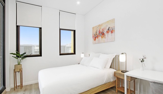 Comfy Apt close to transport/Shops/Parks W/Parking