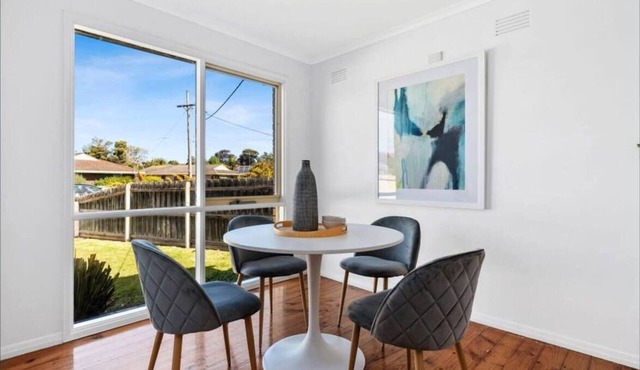 Comfy bed Quiet Neighbourhood