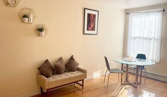 Comfy Bedroom in Gorgeous NEW 2 Floor House!