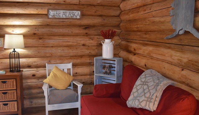 Comfy Cabin Nestled in the Woods