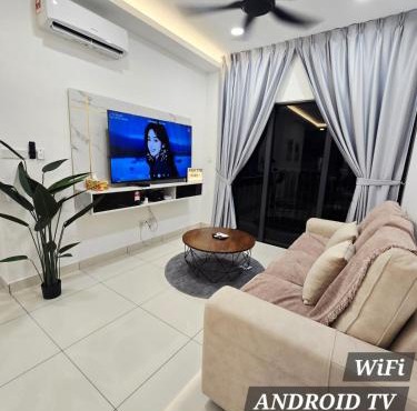 Comfy Cheras C180 Belakong Tradres Park 3BR 2 Bath Room 2 Carpark