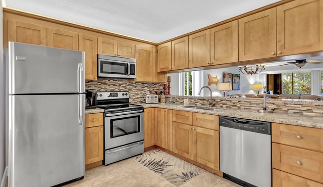 Comfy Condo at Jupiter Bay Resort, with easy beach access