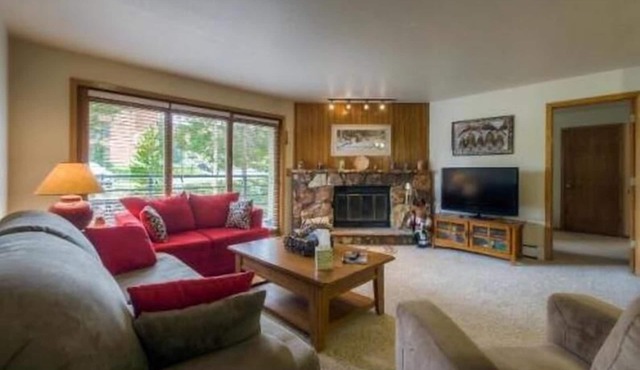 Comfy Condo in Wildernest, 2 Bed, 2 Bath