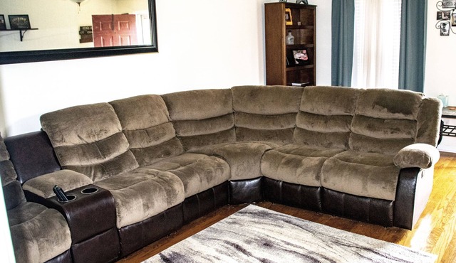 Comfy Condo! PET ALLOWED!