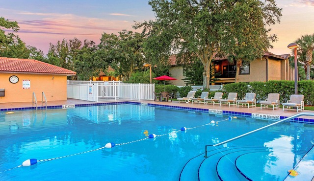 Comfy Condo w/Complex Outdoor Pool, WiFi, Playground & More!