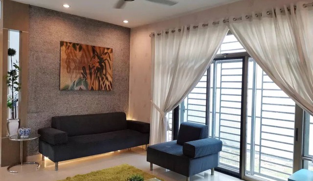 Comfy Corner House Mount Austinnn