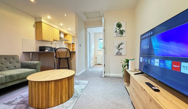 Comfy & Cosy Home Next To Castle. Sleeps 4