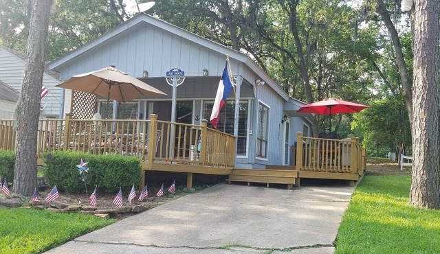 Comfy cottage on the Lake that feels like home
