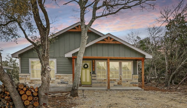 Comfy Cozy Home in Canyon Lake Near Comal Park and Wedding Venues