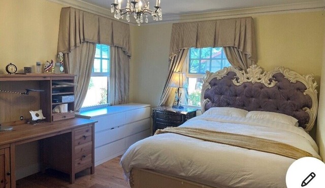 Comfy& cozy private room with golf course view