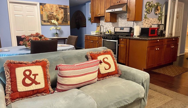 Comfy Deluxe Getaway Suite