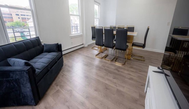 Comfy Family Home - Near NYC!