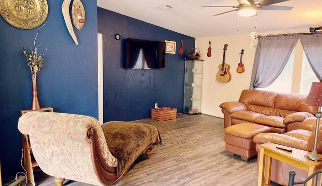 Comfy Half Acre Hideaway