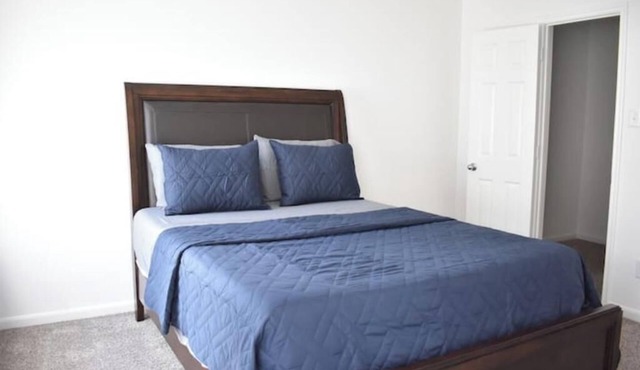 Comfy Home 6 miles from Bush Airport