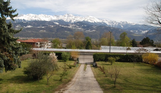 Comfy home for group and family. Wonderful view!