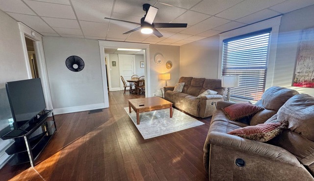 Comfy home on Broadway in Mattoon