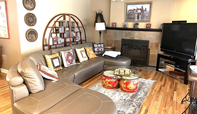 Comfy Home w/outdoor patio minutes from Cottonwood canyons and the slopes