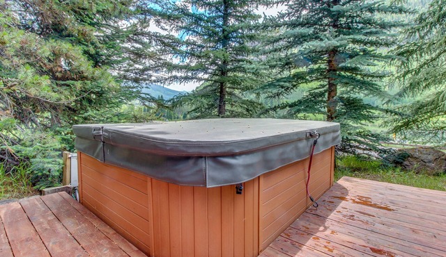 Comfy Home with Private Hot Tub and Mountain Views - Short Drive to the Slopes